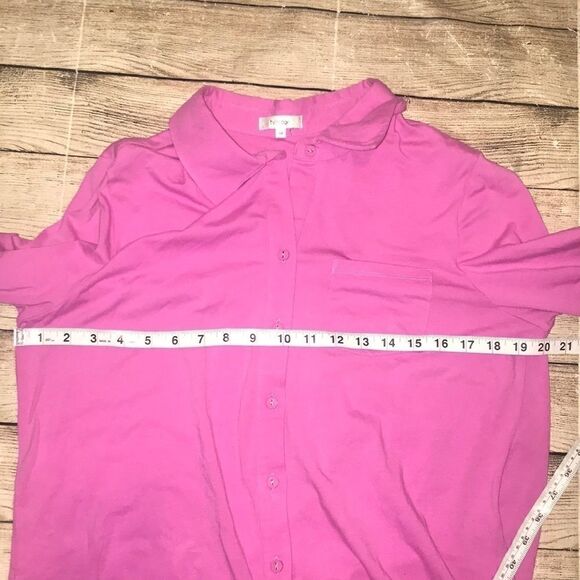 Tyler Boe Tab Sleeve Button Front Cotton Blend Top - Picture 5 of 7